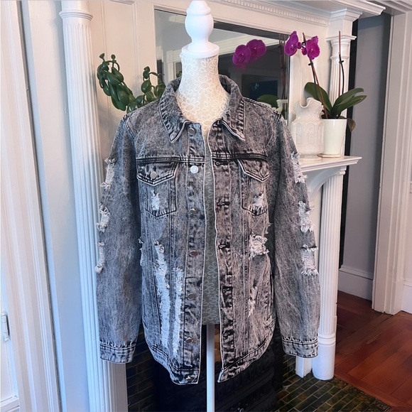 FANTASTIC FAWN Charcoal Gray Distressed Jean Jacket Relaxed Fit Size Medium - Picture 3 of 14
